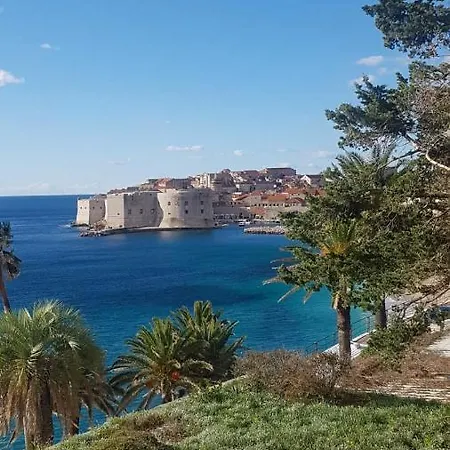 Apartament Nikatoni *